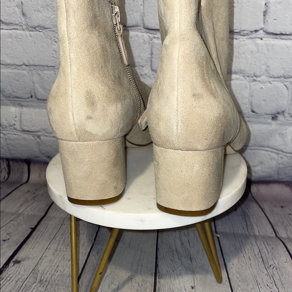 Cole Haan Beige Suede Ankle Boots NWT Sz 9.5 - Picture 5 of 10